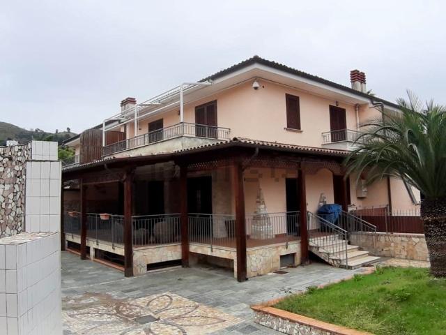 Casa in vendita a Sperlonga, Lazio