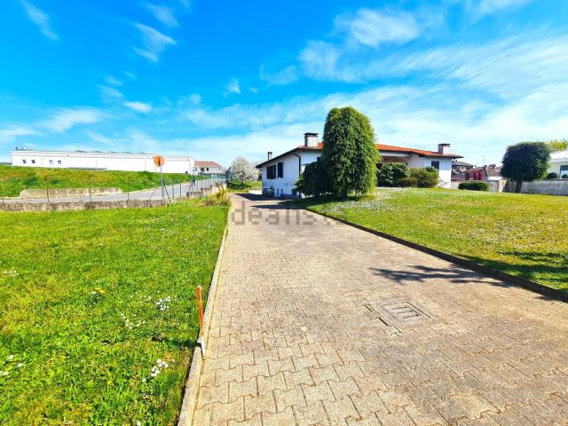 Casa in vendita a Rovellasca, Lombardia