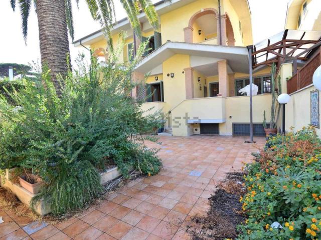 Casa in vendita a Fregene, Roma Capitale