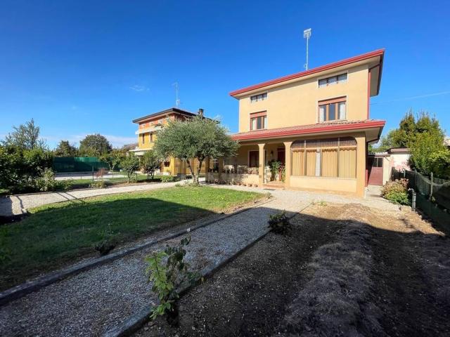 Casa in vendita a Romans, Cordenons