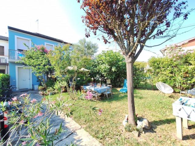 Casa in vendita a Rovigo, Veneto