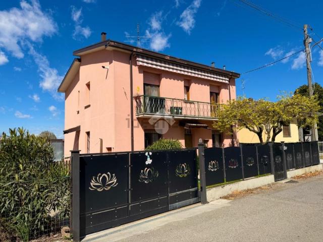 Casa in vendita a Broni, Lombardia