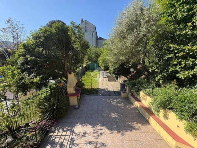Casa in vendita a Medio Ponente, Serra Riccò