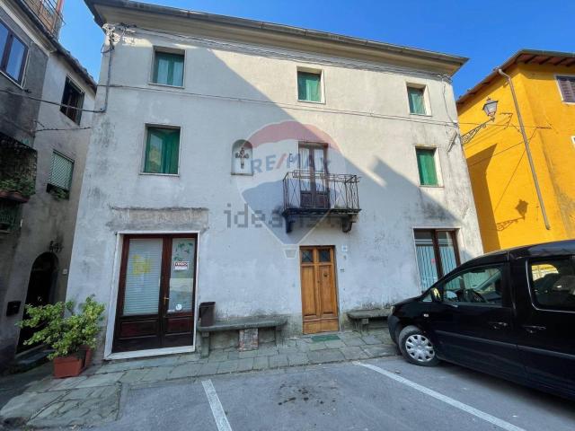 Casa in vendita a Unione dei comuni Media Valle del Serchio, Villa Basilica