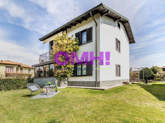Casa in vendita a Unione dei comuni del Medio Verbano, Monvalle