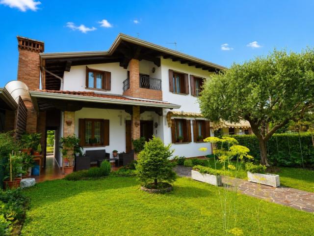 Casa in vendita a Brugnera, Friuli-Venezia Giulia