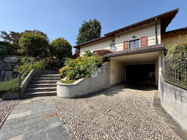 Casa in vendita a Casale, Caprino Bergamasco