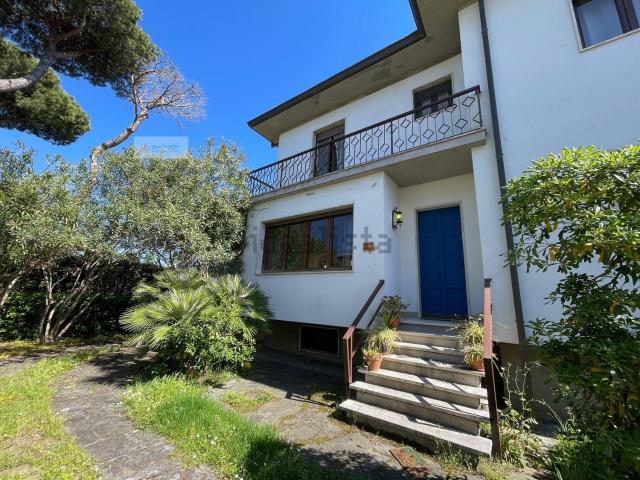 Casa in vendita a Camaiore, Toscana