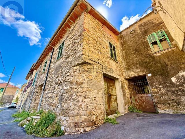 Casa in vendita a Dolcedo, Liguria