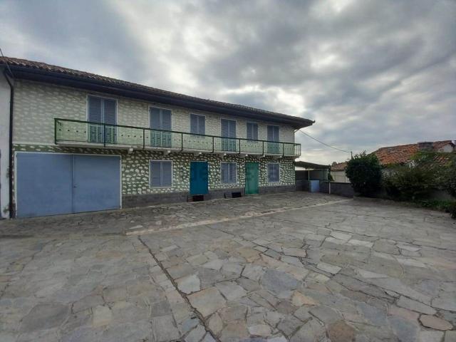 Casa in vendita a Piemonte, Asti