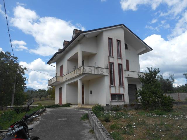 Casa in vendita a Paternopoli, Campania