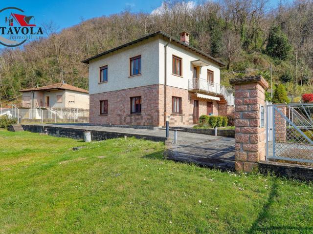 Casa in vendita a Comunità Montana del Piambello, Porto Ceresio