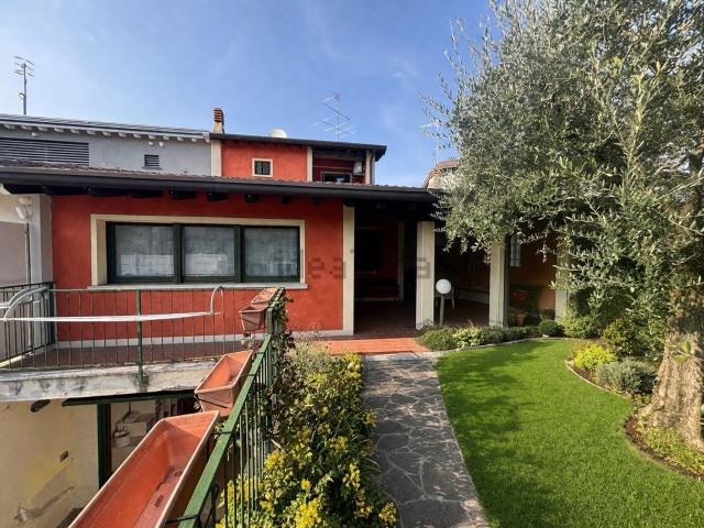 Casa in vendita a Bedizzole, Lombardia