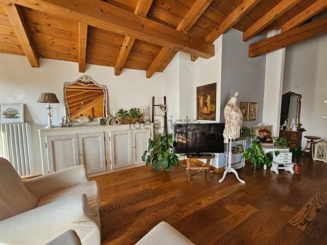 Casa in vendita a Piemonte, Novara