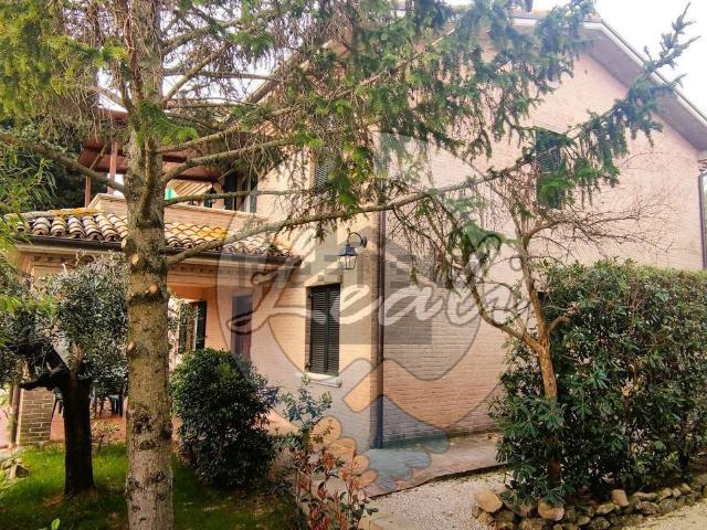 Casa in vendita a Marche, Macerata