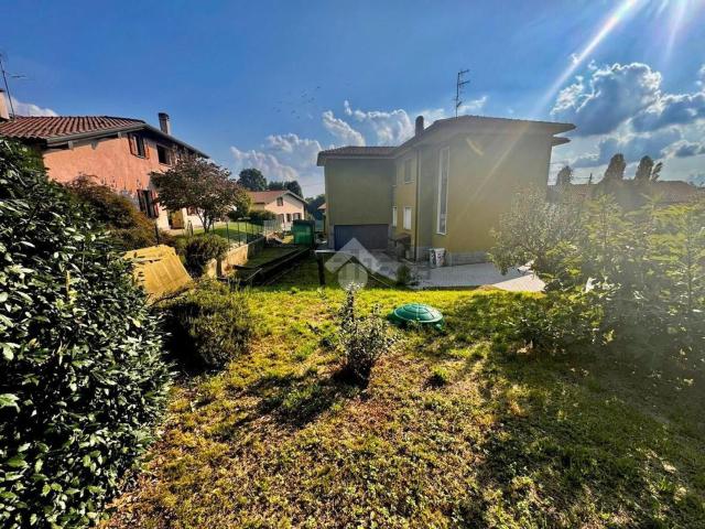 Casa in vendita a Varese, Lombardia