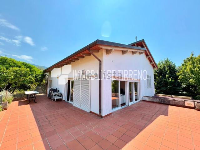 Casa in vendita a Castagnola, Marina Di Massa