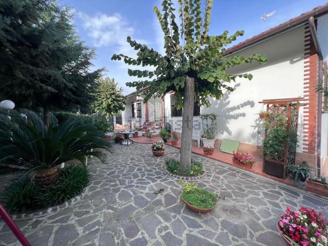 Casa in vendita a Casine di Paterno, Ancona