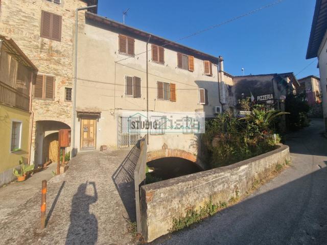 Casa in vendita a Camaiore, Toscana