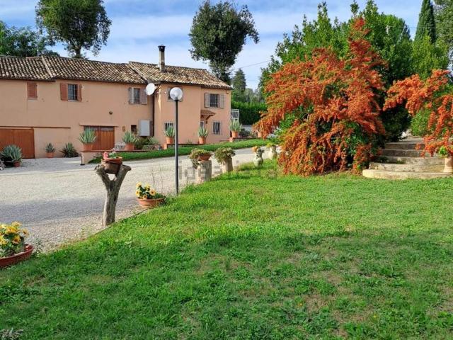 Casa in vendita a Chiesanuova, Marche