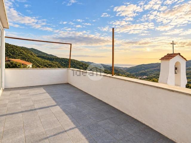 Casa in vendita a Gazzelli, Chiusanico