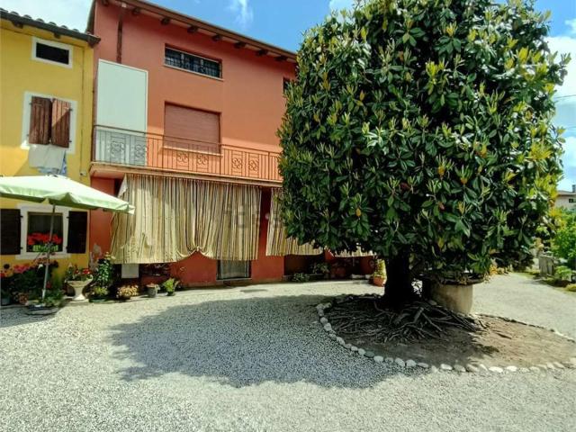 Casa in vendita a Azzano Decimo, Friuli-Venezia Giulia