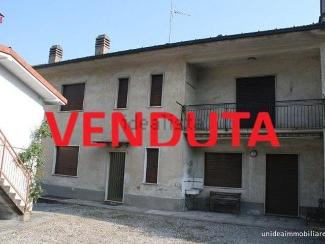 Casa in vendita a Travedona Monate, Lombardia