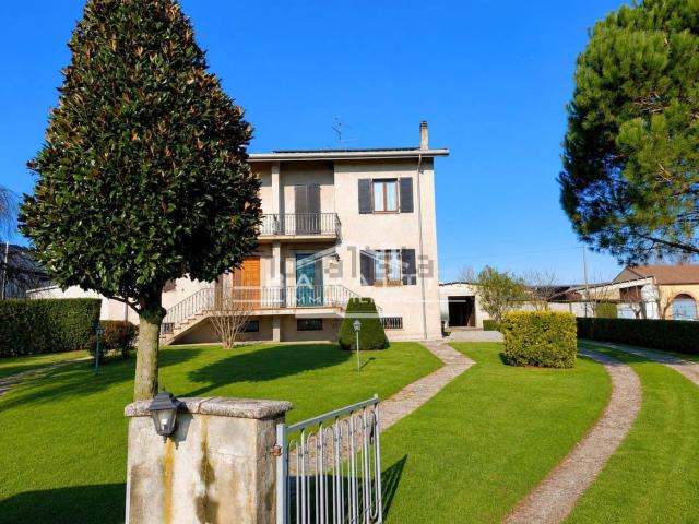 Casa in vendita a Suzzara, Lombardia