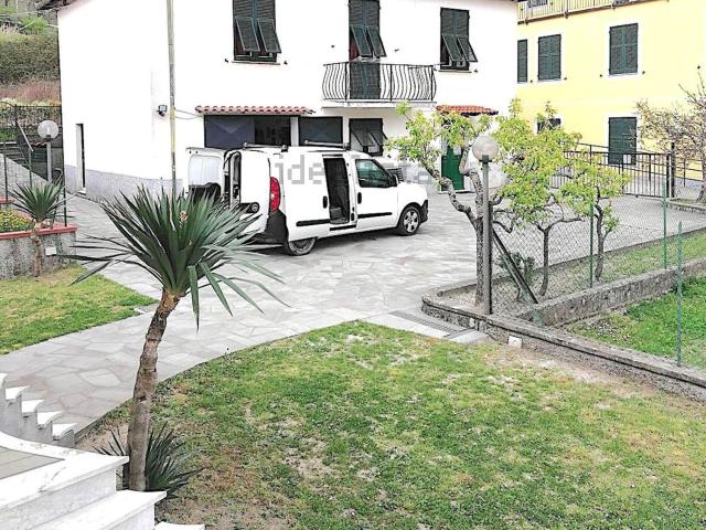Casa in vendita a Varese Ligure, Liguria
