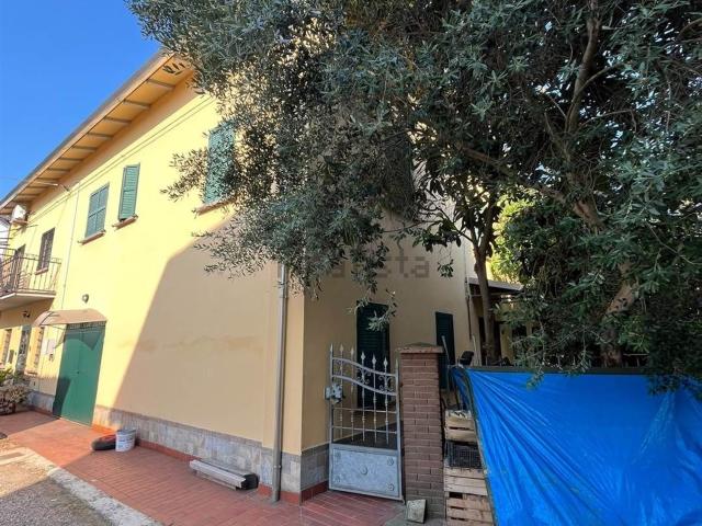 Casa in vendita a Pianura Reggiana, Re