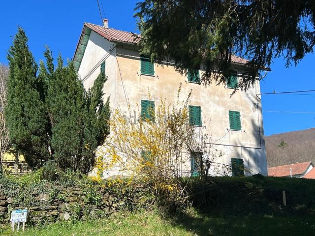Casa in vendita a Urbe, Liguria
