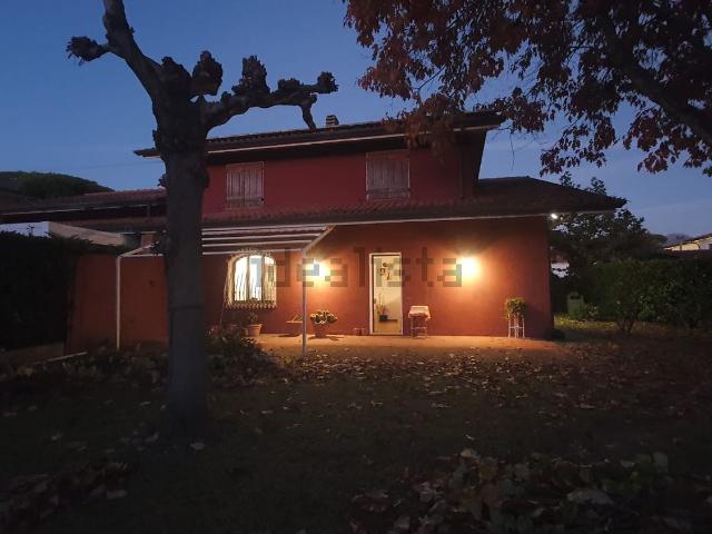 Casa in vendita a Vittoria Apuana, Forte Dei Marmi