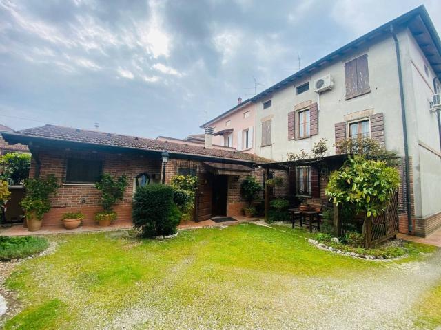 Casa in vendita a Quistello