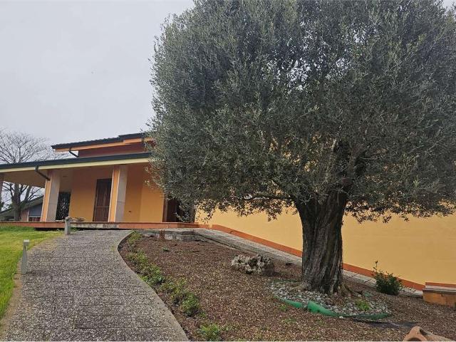 Casa in vendita a Borgo Mantovano, Villa Poma