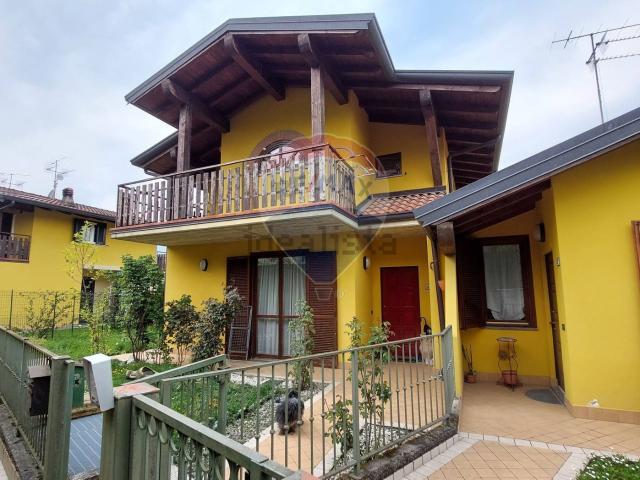 Casa in vendita a Tironega, Endine Gaiano