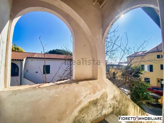 Casa in vendita a Salivoli, Piombino