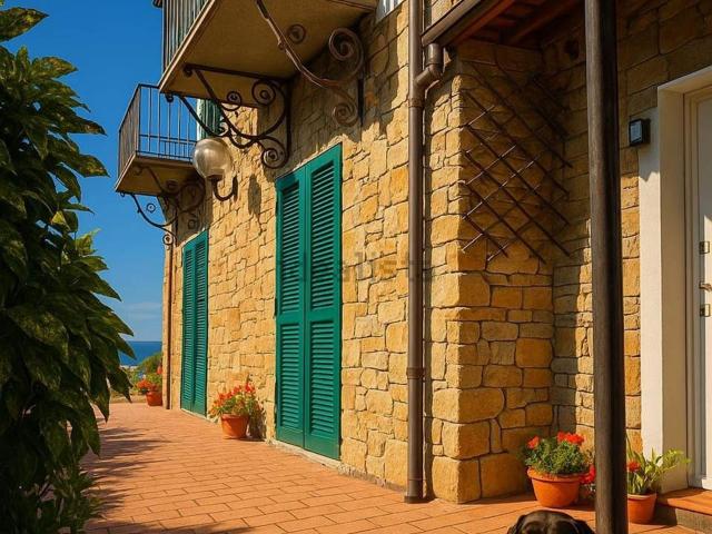 Casa in vendita a Bordighera, Liguria