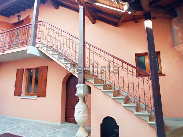Casa in vendita a Villa D'ogna, Lombardia