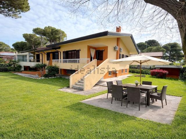 Casa in vendita a Lignano Riviera, Lignano Pineta