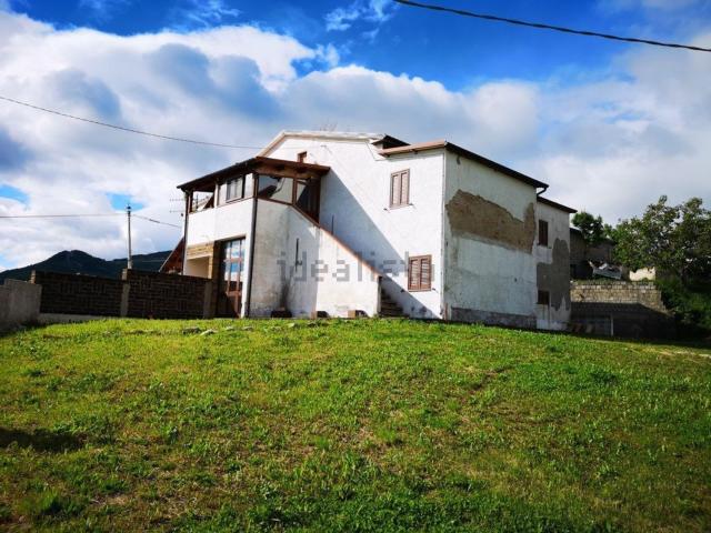 Casa in vendita a Montebello Di Bertona, Abruzzo
