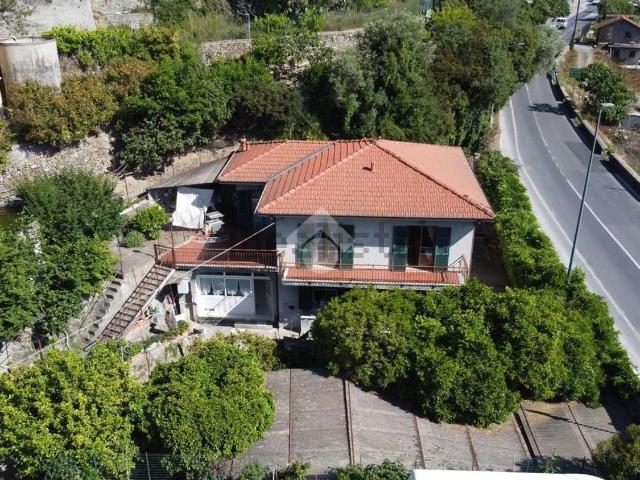 Casa in vendita a Camporosso mare, Camporosso