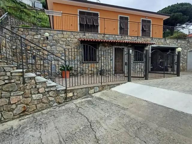 Casa in vendita a Camporosso mare, Camporosso