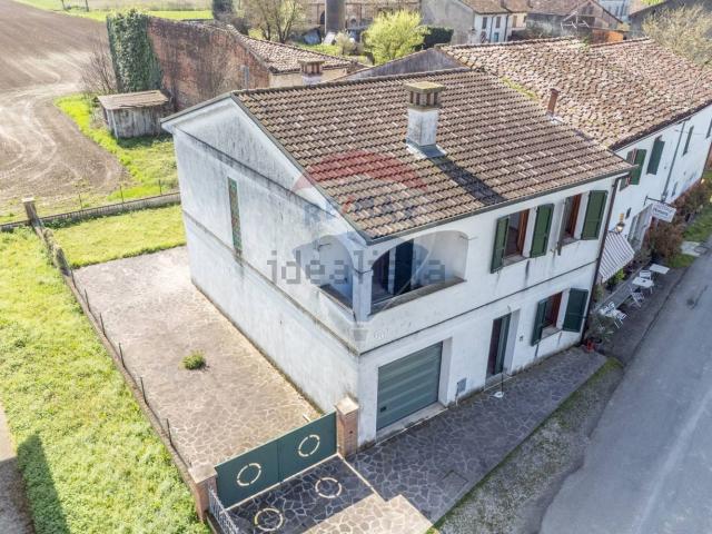 Casa in vendita a Gazzuolo, Lombardia