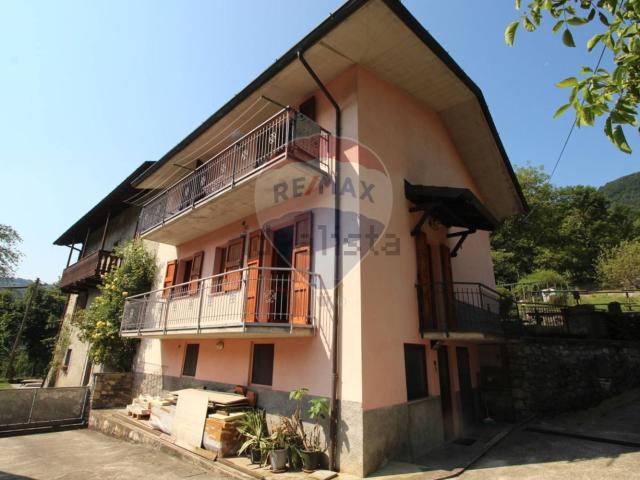 Casa in vendita a Comunità Montana della Valle Brembana, Algua
