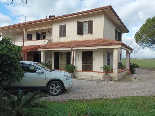 Casa in vendita a Capaccio, Campania