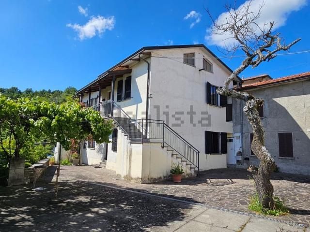 Casa in vendita a Pessola, Varsi