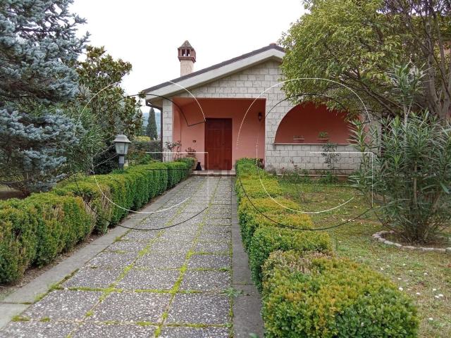 Casa in vendita a Vocabolo Trevi, Terni