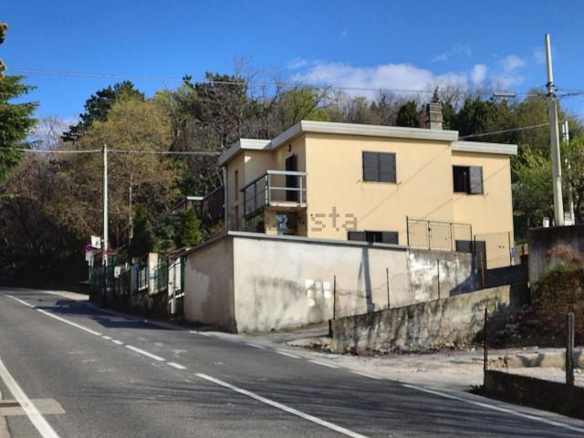 Casa in vendita a San Giovanni-Chiadino-Rozzol, Villa Opicina
