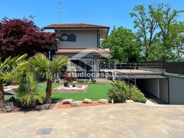 Casa in vendita a Martinengo, Lombardia