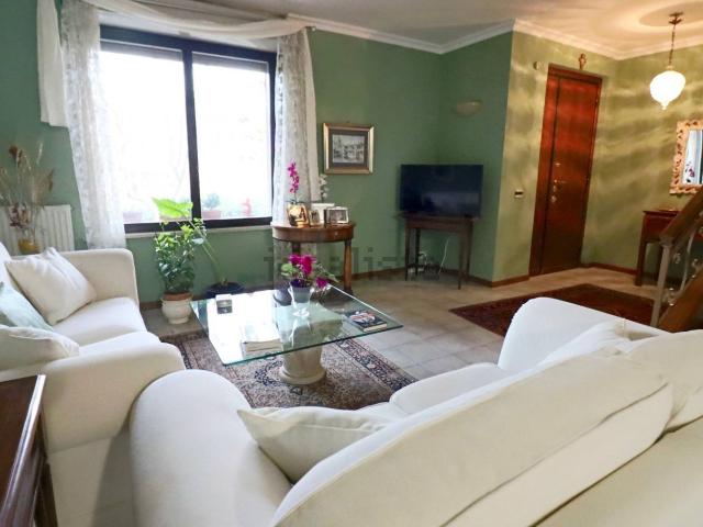 Casa in vendita a Vetralla, Lazio